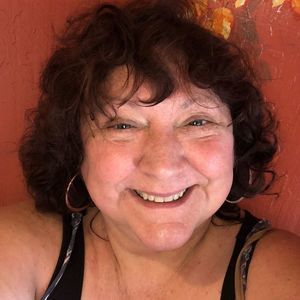 Meet your Posher, Joanmarie